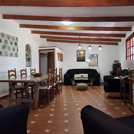 Majorera 13 Huespedes Y Piscina Privada * Villaverde (Fuerteventura)